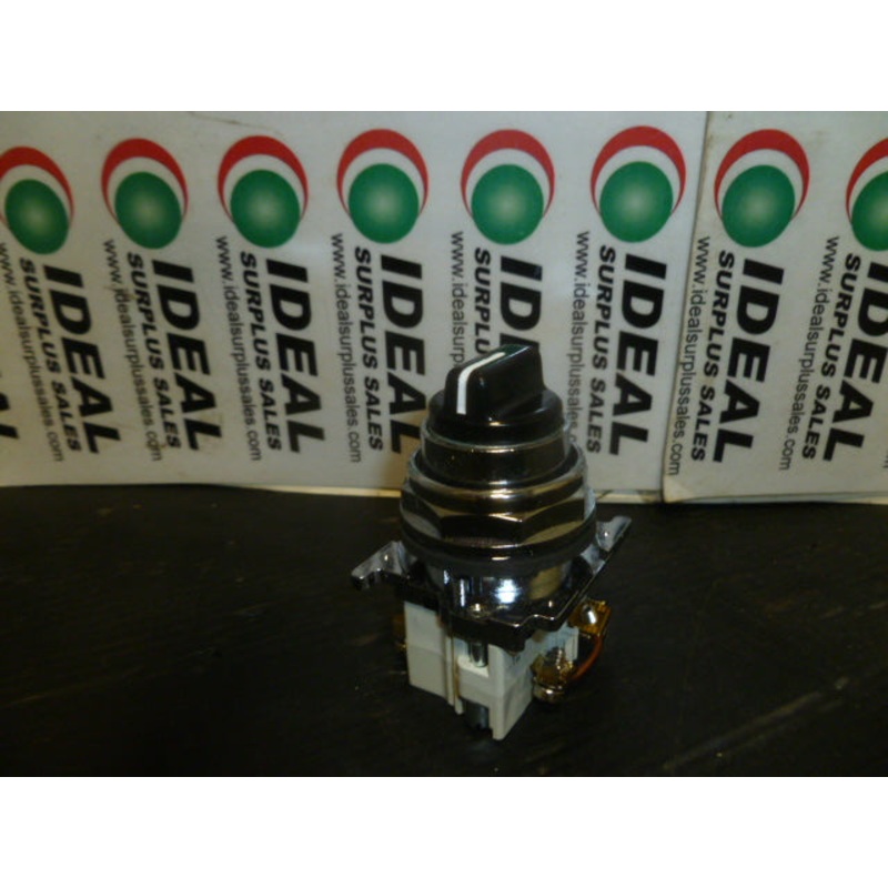 SWITCH, CUTLER-HAMMER – 10250T21KB, SELECTOR SWITCH