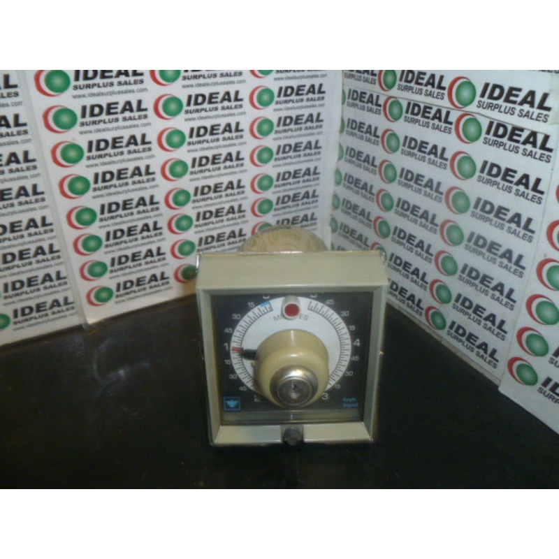 Danaher Eagle Signal HP53A6 CYCL-FLEX 0-5Min Timer w/RCA & Dial Lock