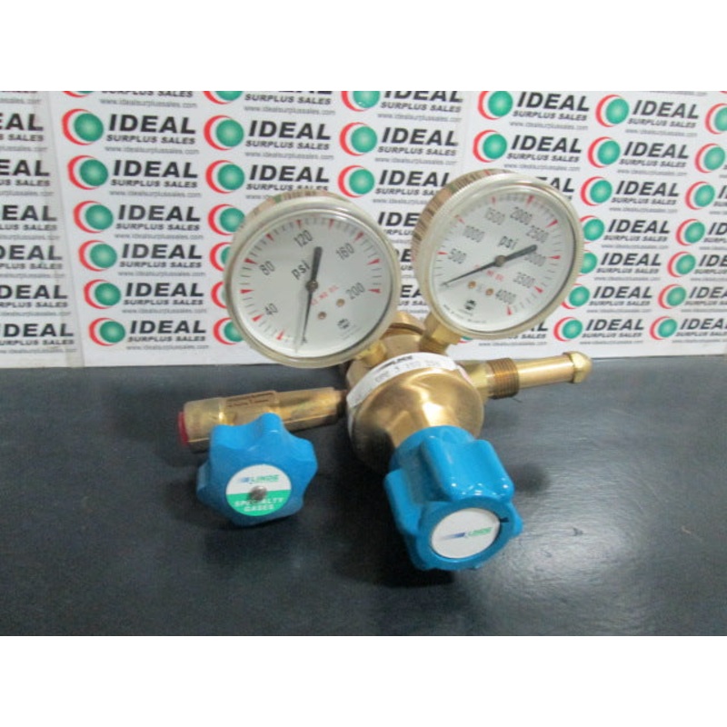 UNION CARBIDE UPE3150296 REGULATOR