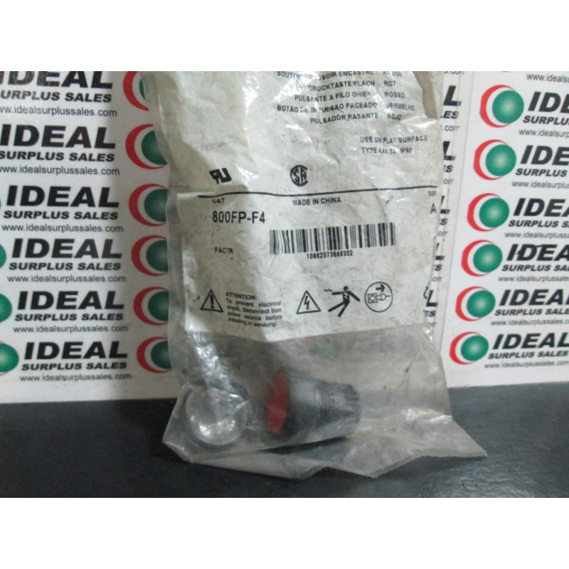 ALLEN BRADLEY 800FP-F4 Red Flush Push Button