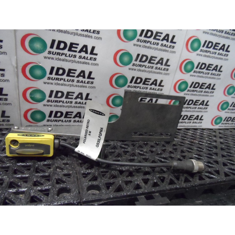 BANNER QS30LPQPMA Retro Sensor ( And SMBQS30LT Bracket)