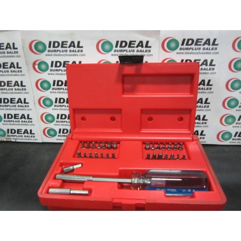 THE BIT KIT 31 PC. INCLUDES MAGNETIC HAND DRIVER AND CASE 31 PIECE 1/4? HEX DRIVER KIT