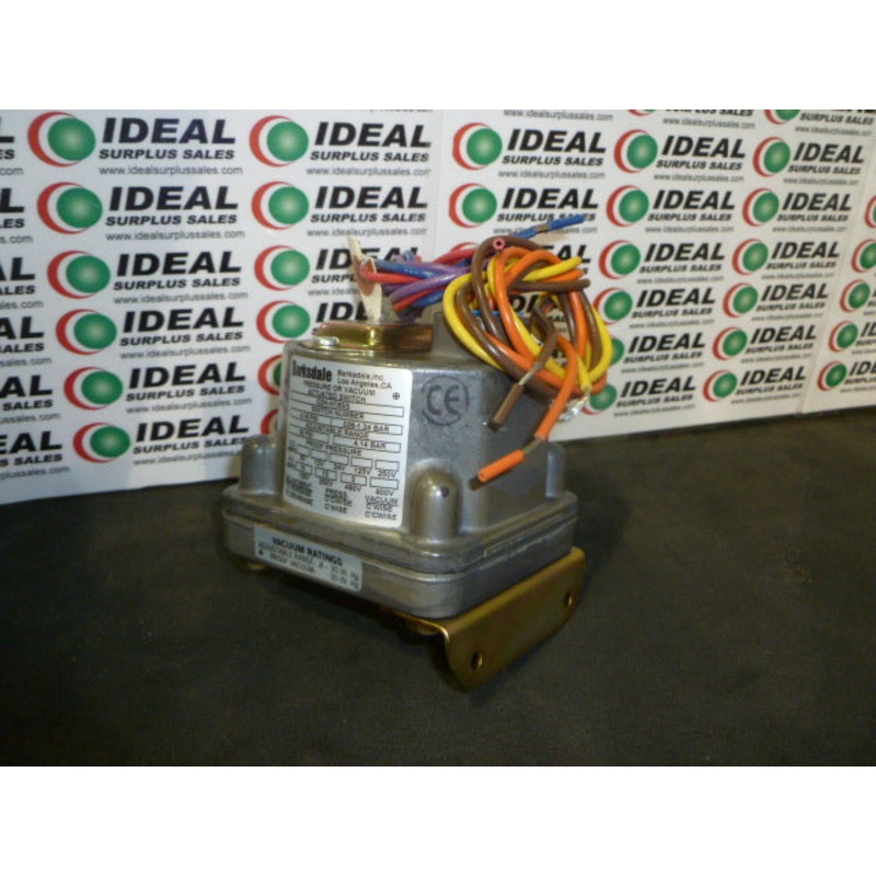 BARKSDALE  D2H-H18SS – SWITCH, PRESSURE ACTUATED 0.4-18PSI