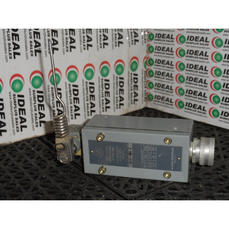 ALLEN BRADLEY 802XAM4 LIMIT SWITCH