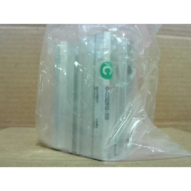 SMC 10-CDQ2B32-30D Double Acting Pneumatic Cylinder 32mm Bore 30mm Stroke