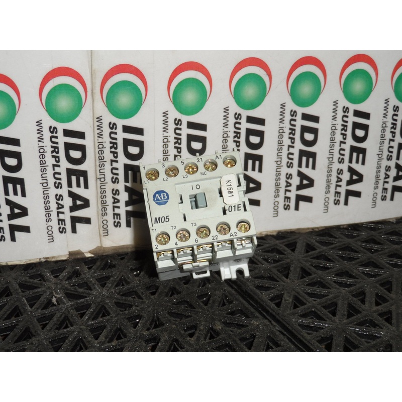 Allen Bradley 100-M05N*32 Series A Circuit Breaker