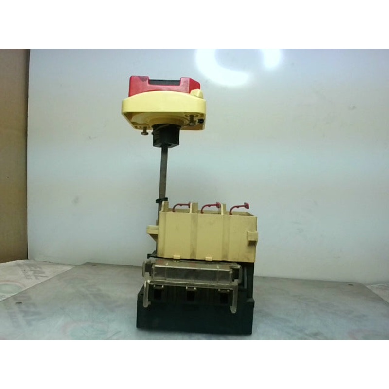 Allen Bradley 194R-NC030P3  /B  Disconnect Rotary Switch Fused 30A