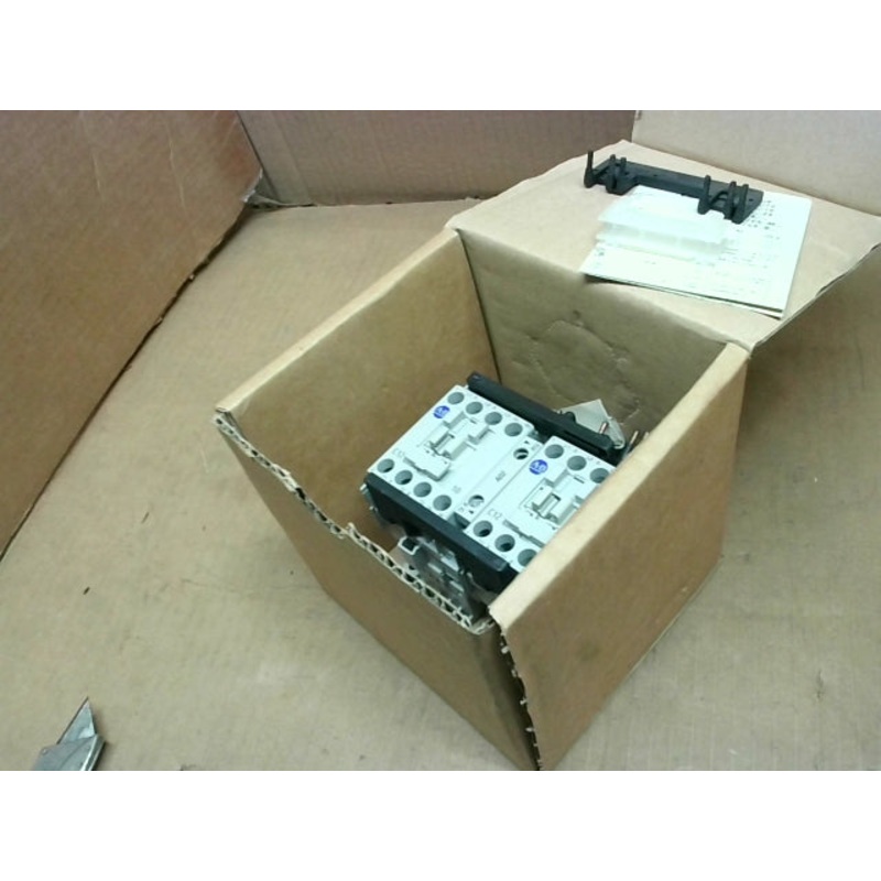 Allen Bradley 104-C12D22 Ser A Reversing Contactor