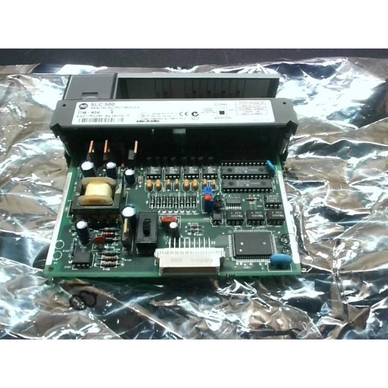 Allen Bradley 1746-NO4I SLC 500 Analog Ouput Module Ser A