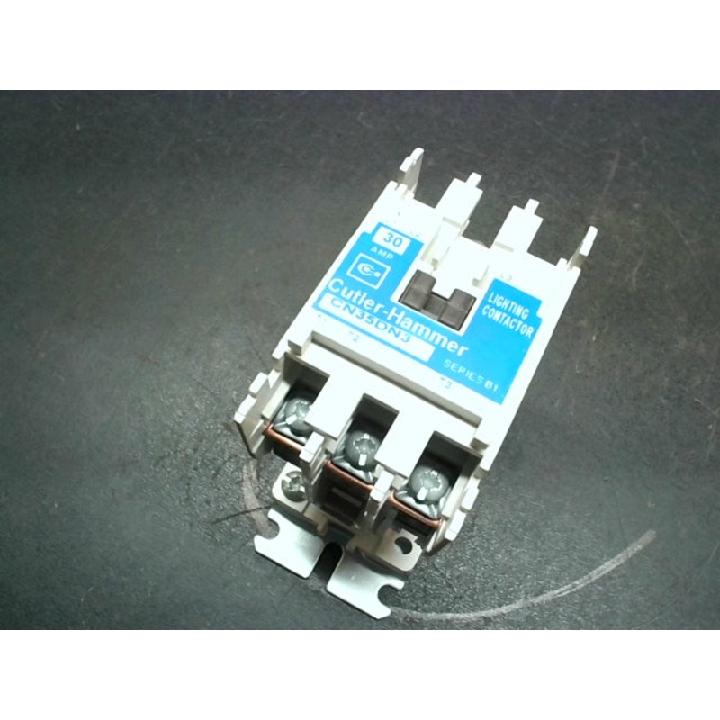 Cutler Hammer CN35DN3 Lighting Contactor 30-AMP 3Pole 600V 110/120V-Coil