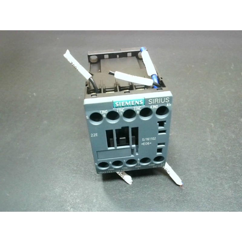 Siemens 3RH2122-1BB40 Contactor Relay 24VDC Coil