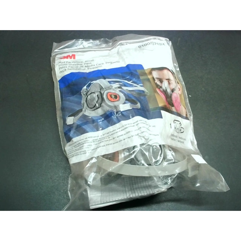 3M 6100/07024 Half Facepiece Reusable Respirator
