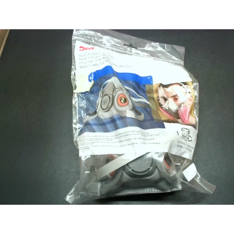3M 6200/07025 Half Facepiece Reusable Respirator Sz Medium