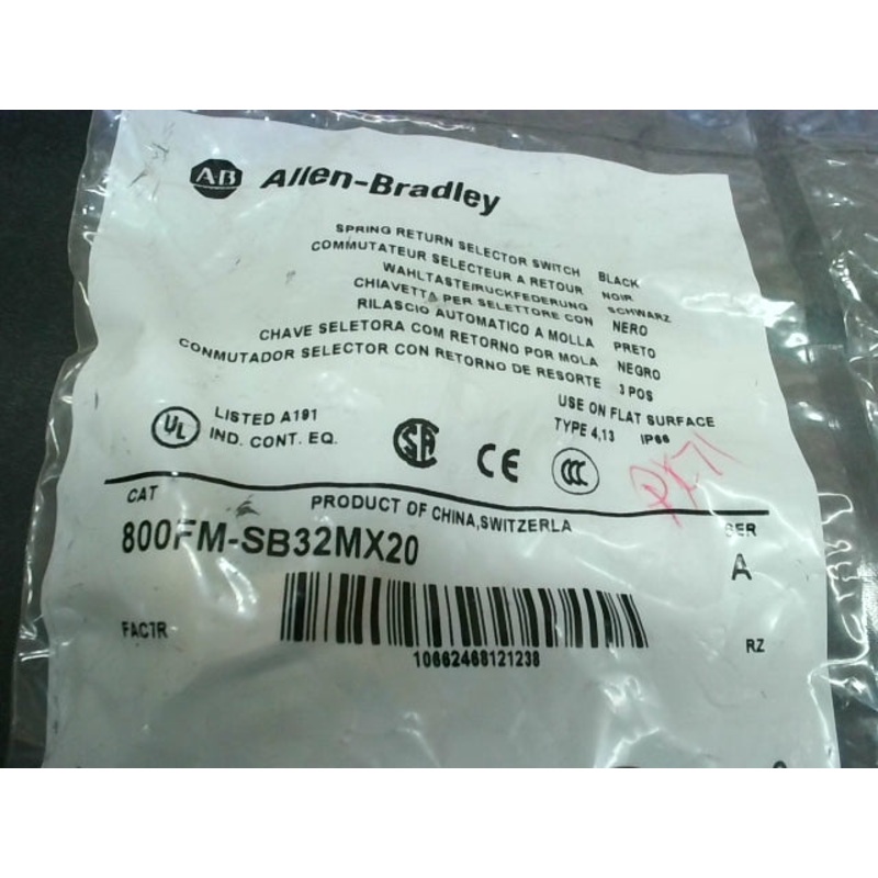 Allen Bradley 800FM-SB32MX20 Selector Switch 3-Pos Momentary 2NO Contact Blocks