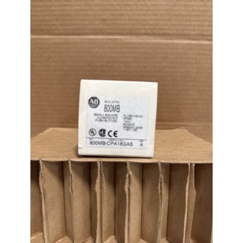 Allen Bradley 800MB-CPA16GAS Small Square Illuminated Push Button Green Lens