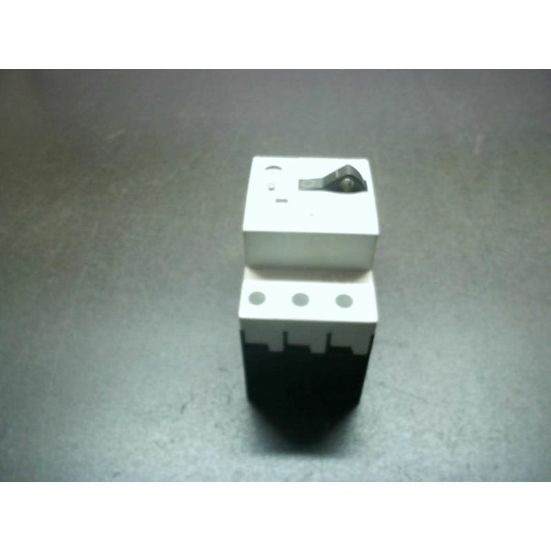 Siemens 3RV1011-0DA10 Motor Circuit Breaker 3Pole 600V