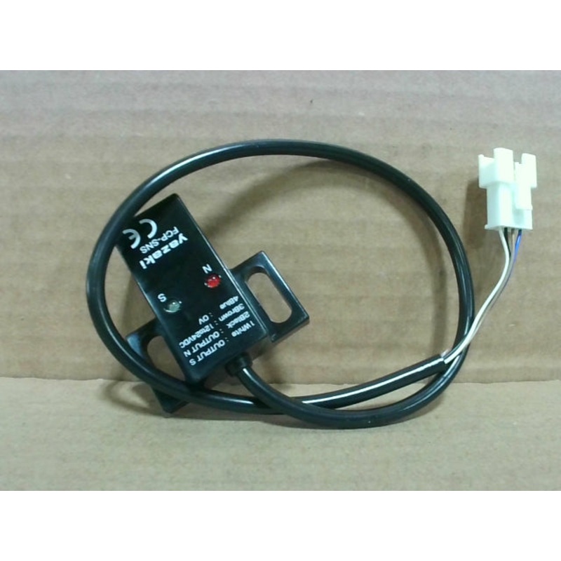 Yazaki FCP-SNS Magnetic Sensor 4-Pin Male 12-24VDC