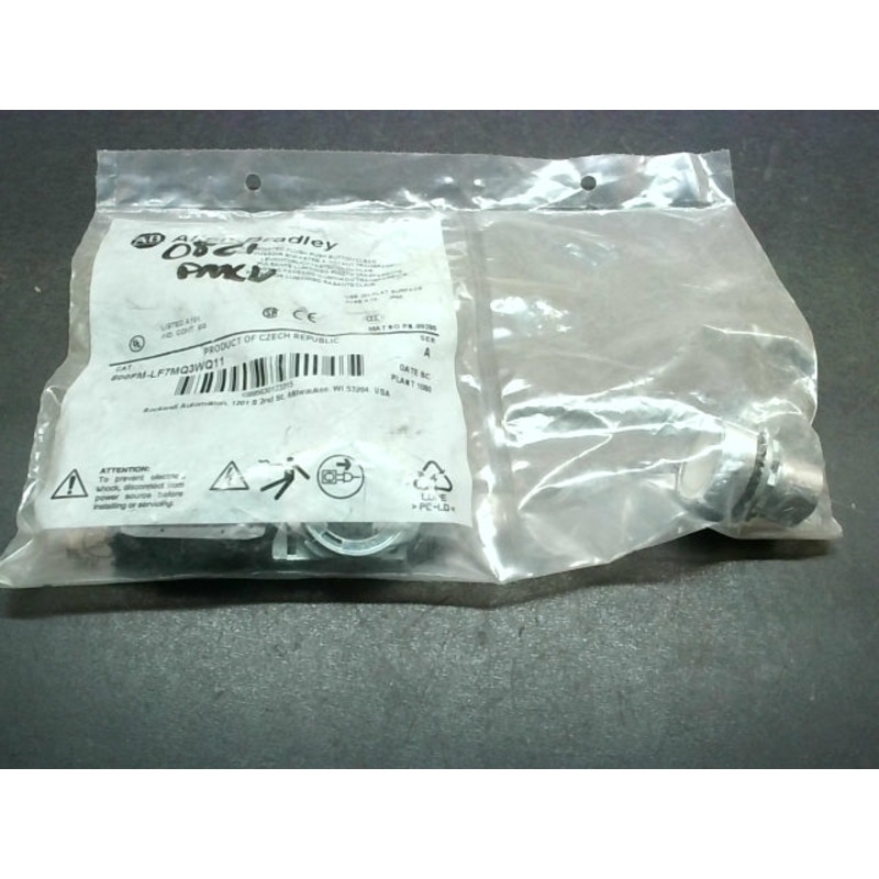 Allen Bradley 800FMLF7MQ3WQ11 Push Button 22MM 1 N.O./1 N.C. White LED 24V AC/DC Ser.A