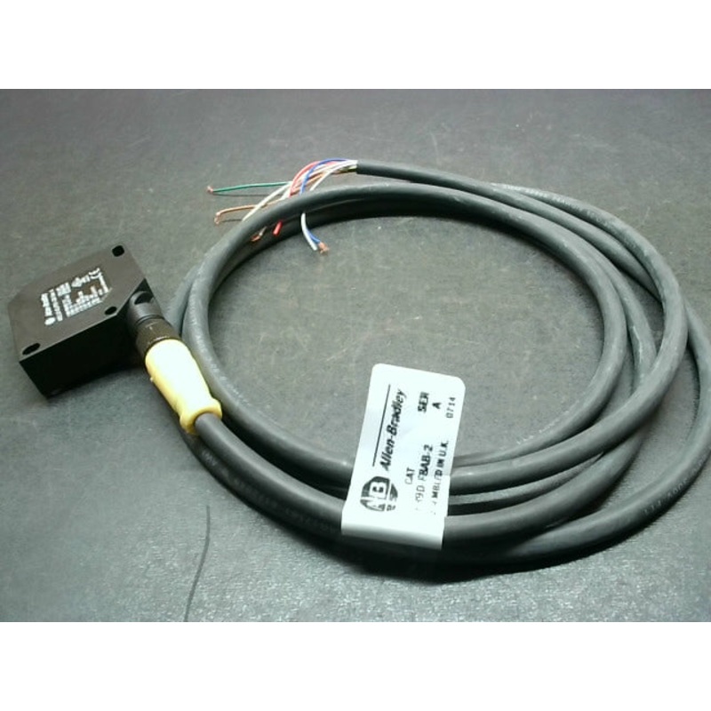 Allen Bradley 889D-F8AB-2 DC Micro Cable Ser A Female Straight 8-Pin 2m w/ 45CLR-5LPS1-D8 12-28VDC