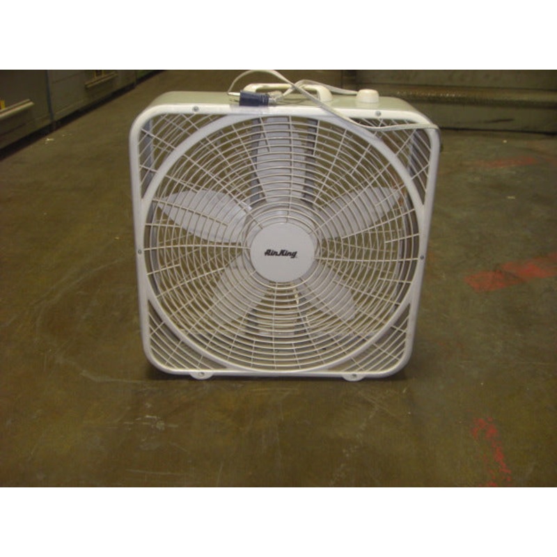 BOX FAN 3SPEED FAN|Factory Sealed Packaging|New In Box|New No Box|Used|Reconditioned