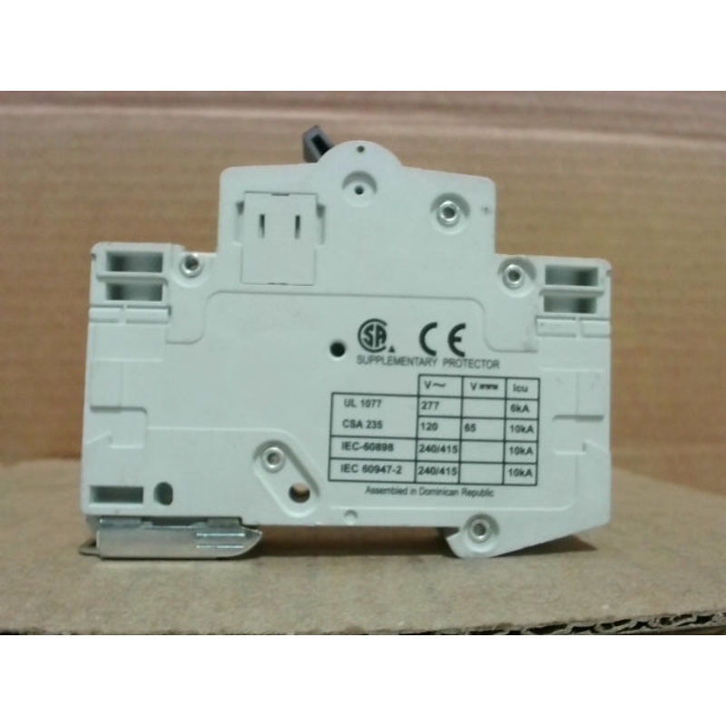 Cutler Hammer WMS1D15 Miniature Circuit Breaker 15A