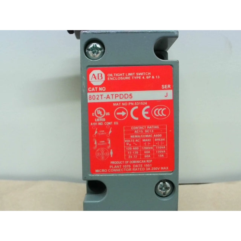 Allen Bradley 802T-ATPDD5 Plug-In Oiltight Rotary Limit Switch