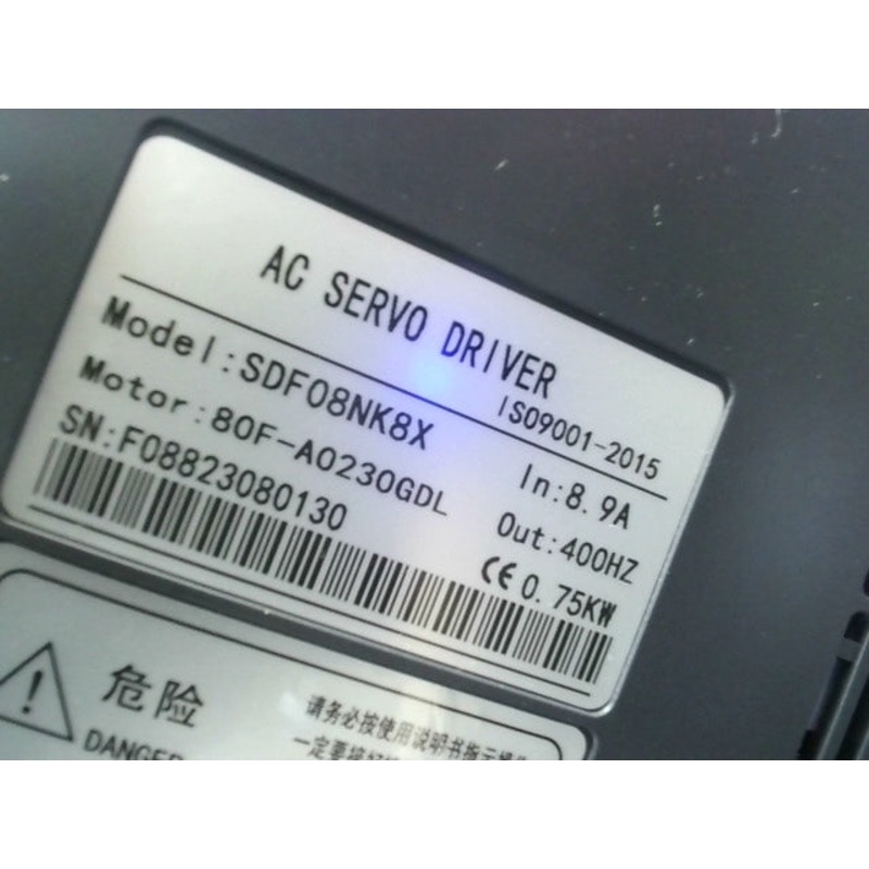 Bergerda SDF08NK8 750W Industrial Servo Motor Driver Control Kit for CNC Milling Engraver 750W 3000r/min 4.8A 17Bit Incremental Encoder 220V 0~+55 400Hz