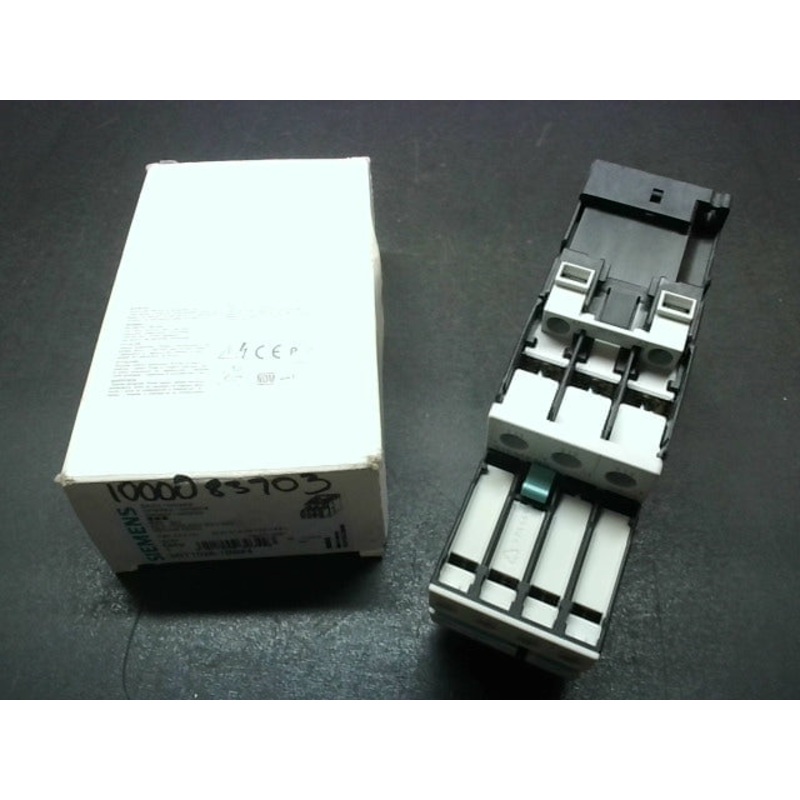 Siemens 3RT1026-1BB44 Contactor 400VAC 11kW 24VDC 3P Screw Connection