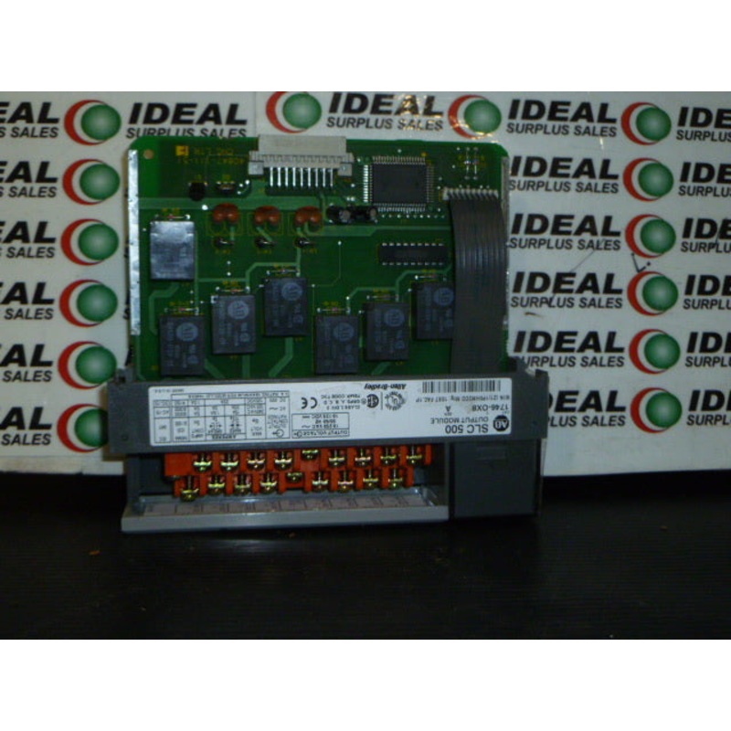 Allen Bradley 1746-OX8 SLC500 Output Module