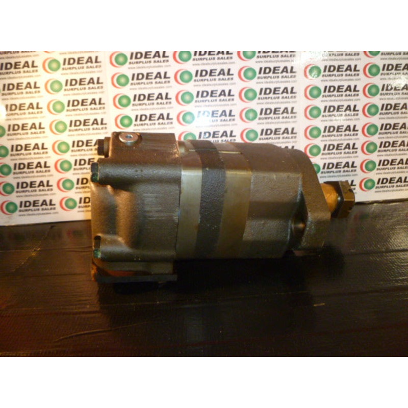 CHAR LYNN EATON 104-1036-006 HYDRAULIC MOTOR GREAT CONDITION!