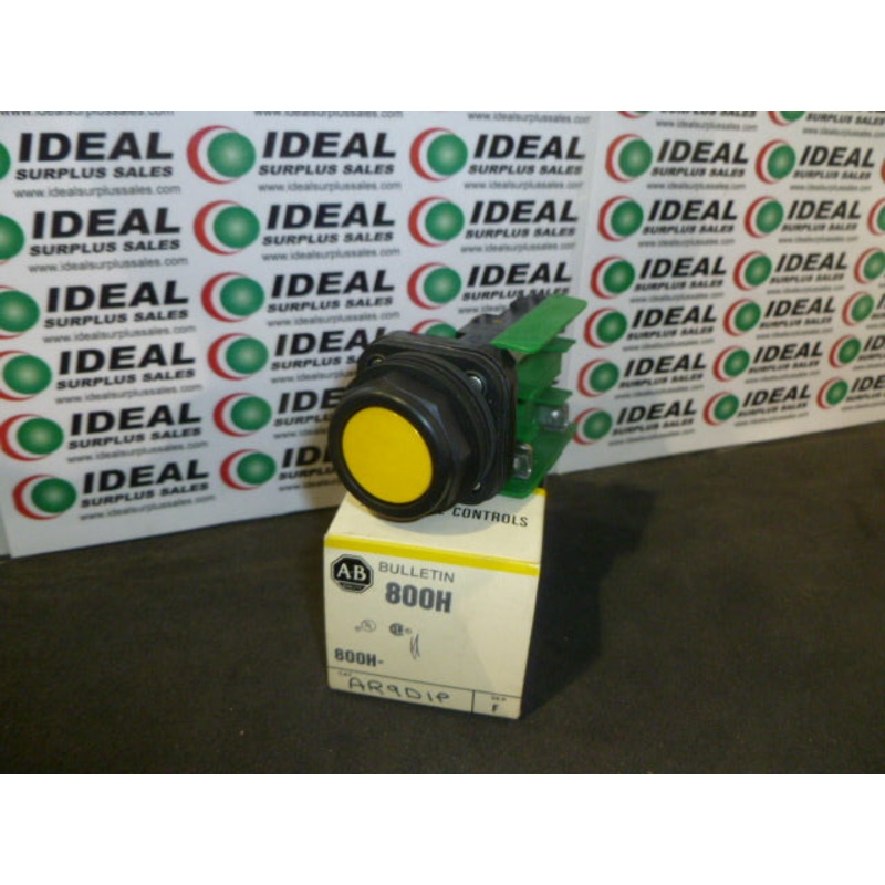 Allen Bradley 800H-AR9D1P Push Button 600V AC MAX 5 AMP MAX