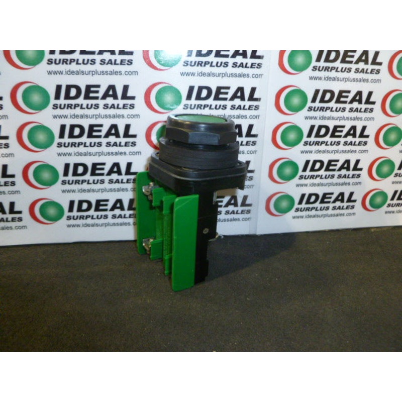 SWITCH, ALLEN-BRADLEY  800H-AR1D1P, SWITCH, 30.5MM, TYPE 4/4X/13, MOM. CONTACT PB, NON-ILLUM, GREEN