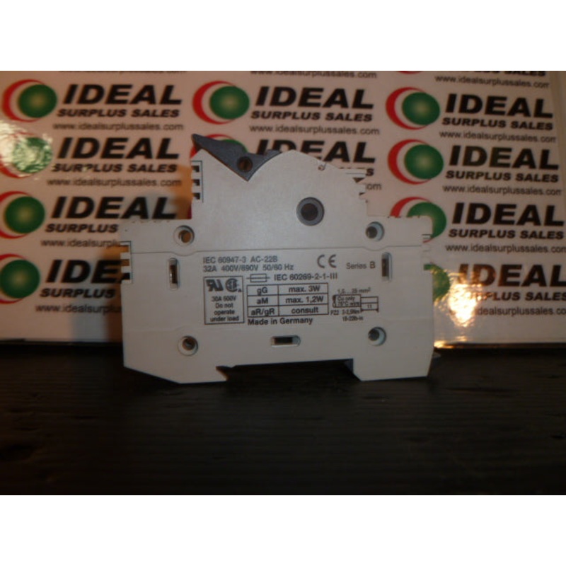 Allen Bradley  1492-FB1M30-D1 Series B Fuse Holder  30A  72V  10.3X38MM